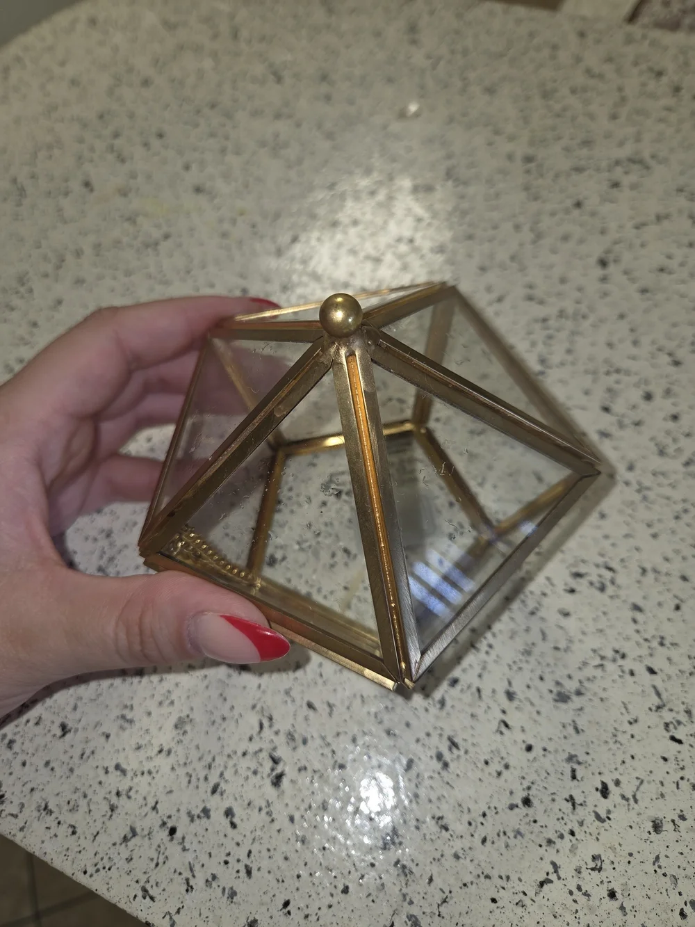 N/A elegant gold